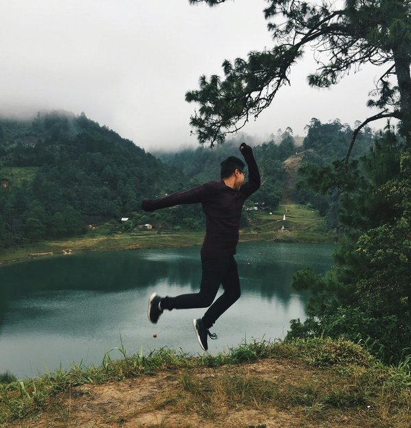 Comment organiser une aventure en montgolfière au-dessus des montagnes Rocheuses, Canada?